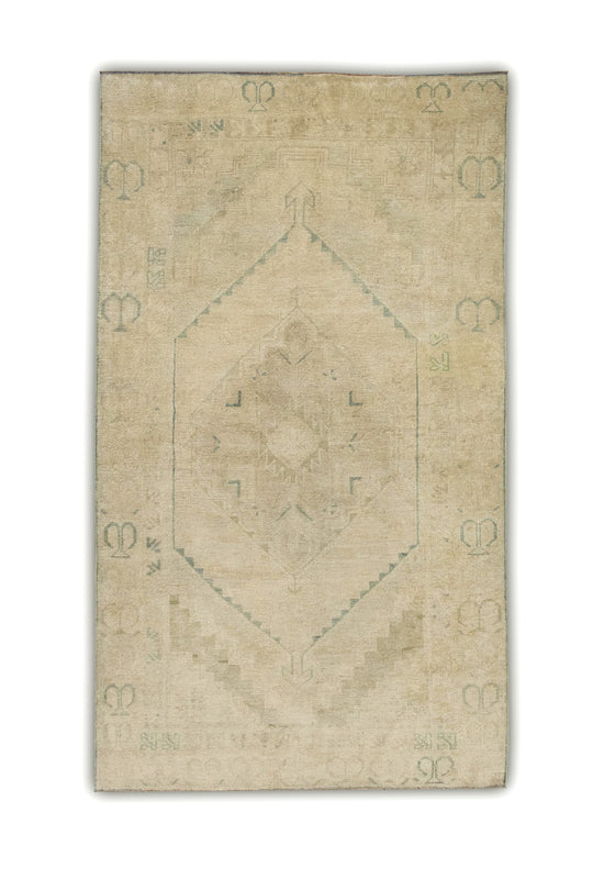 #194 Turkish Vintage Anatolian Rug  3'2" x 5'8"